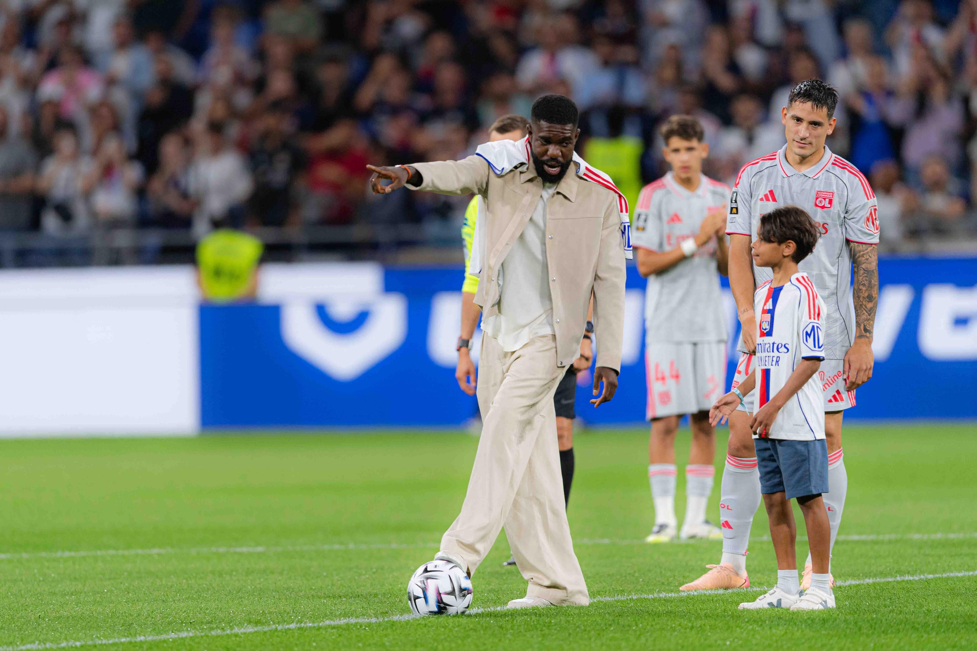 字的里昂球, net